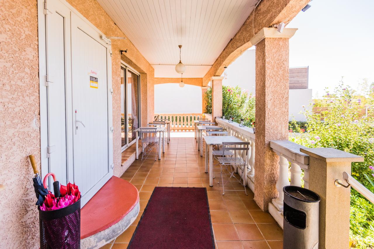 Le Grand Jardin Hotel Aujargues Exterior photo