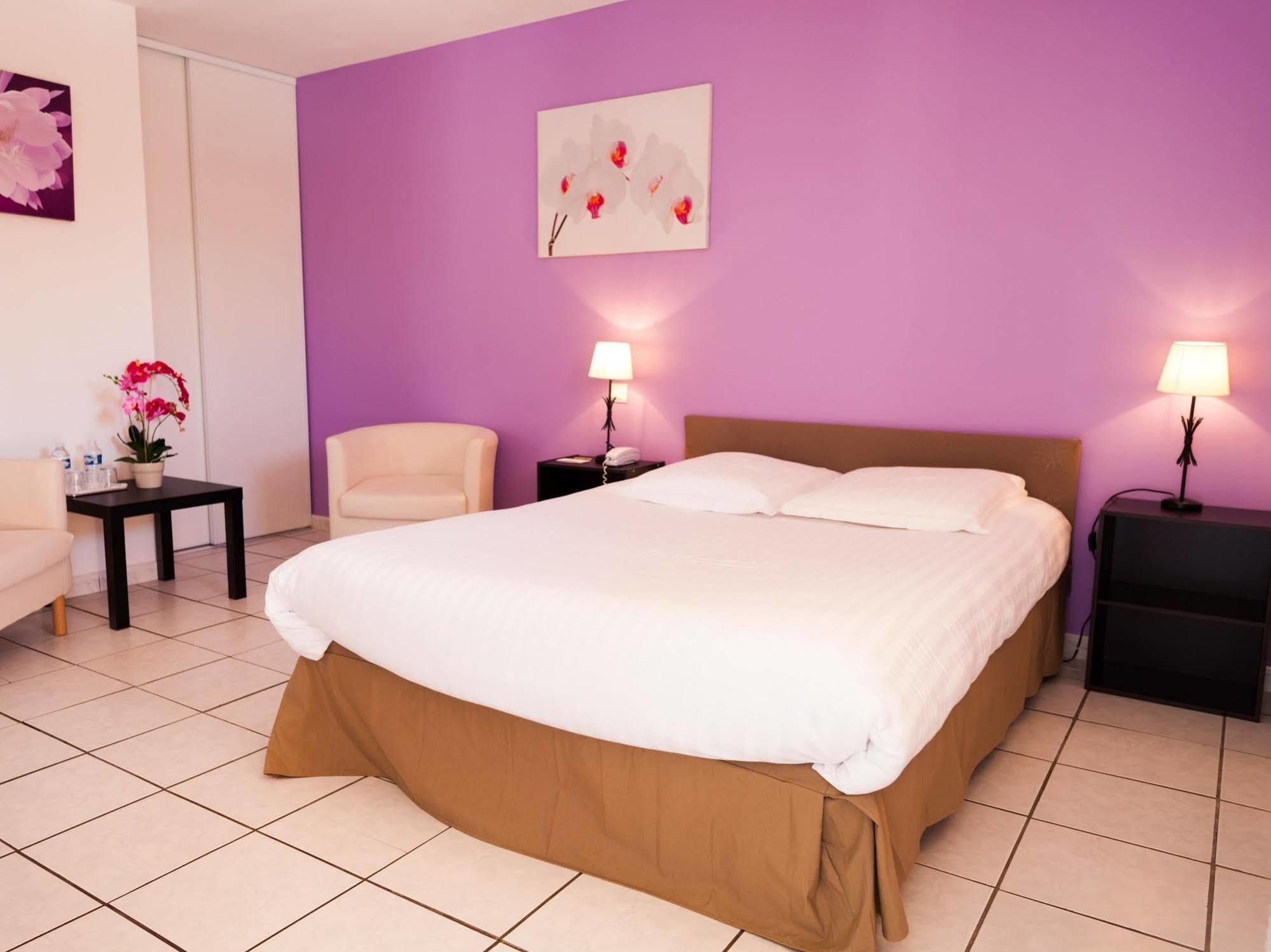 Le Grand Jardin Hotel Aujargues Exterior photo